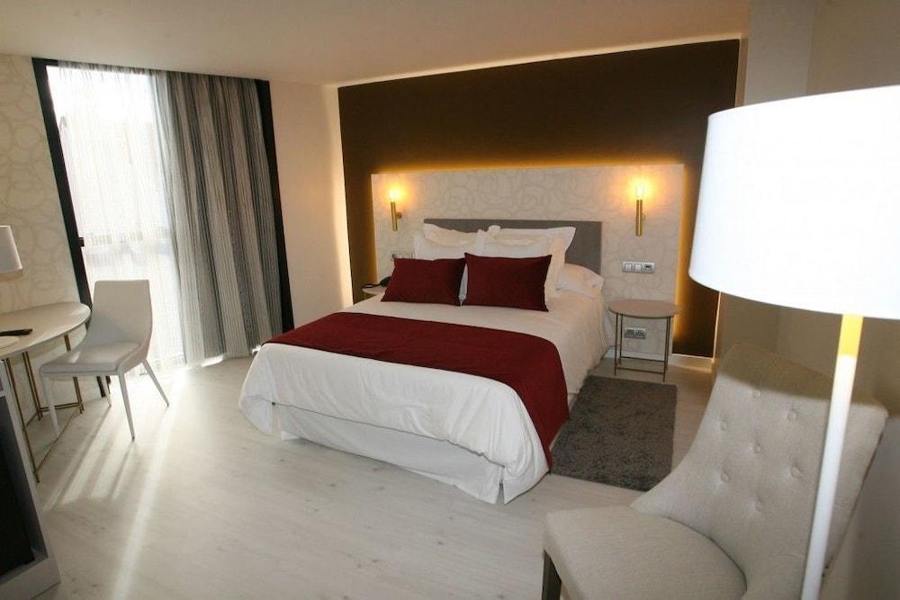 Hotel Cardenal Монфорте-де-Лемос Экстерьер фото